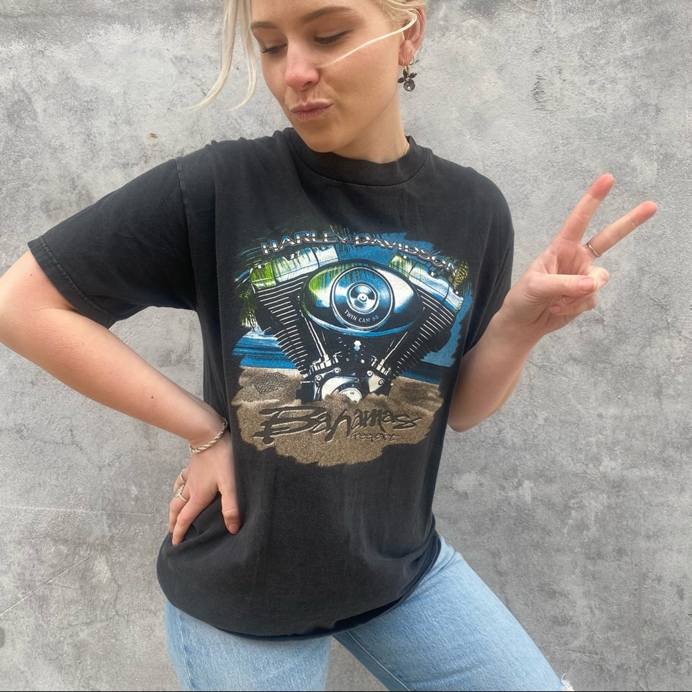 VINTAGE Harley Davidson Graphic Tee Bahamas - Picture 3 of 9